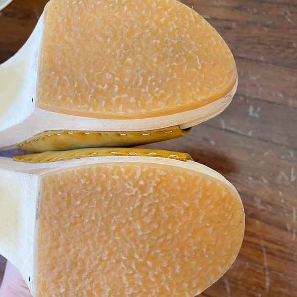 Bryr Clogs Jayne slide in Saffron 36 - Picture 4 of 5